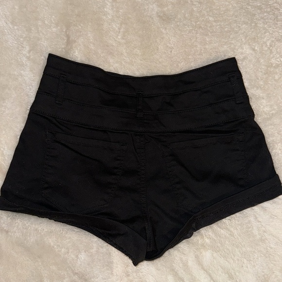CHARLOTTE RUSSE REFUGE black jean shorts - Picture 2 of 7